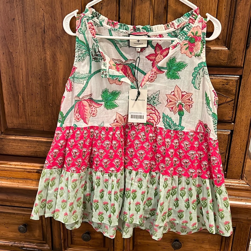 Tuckernuck top.